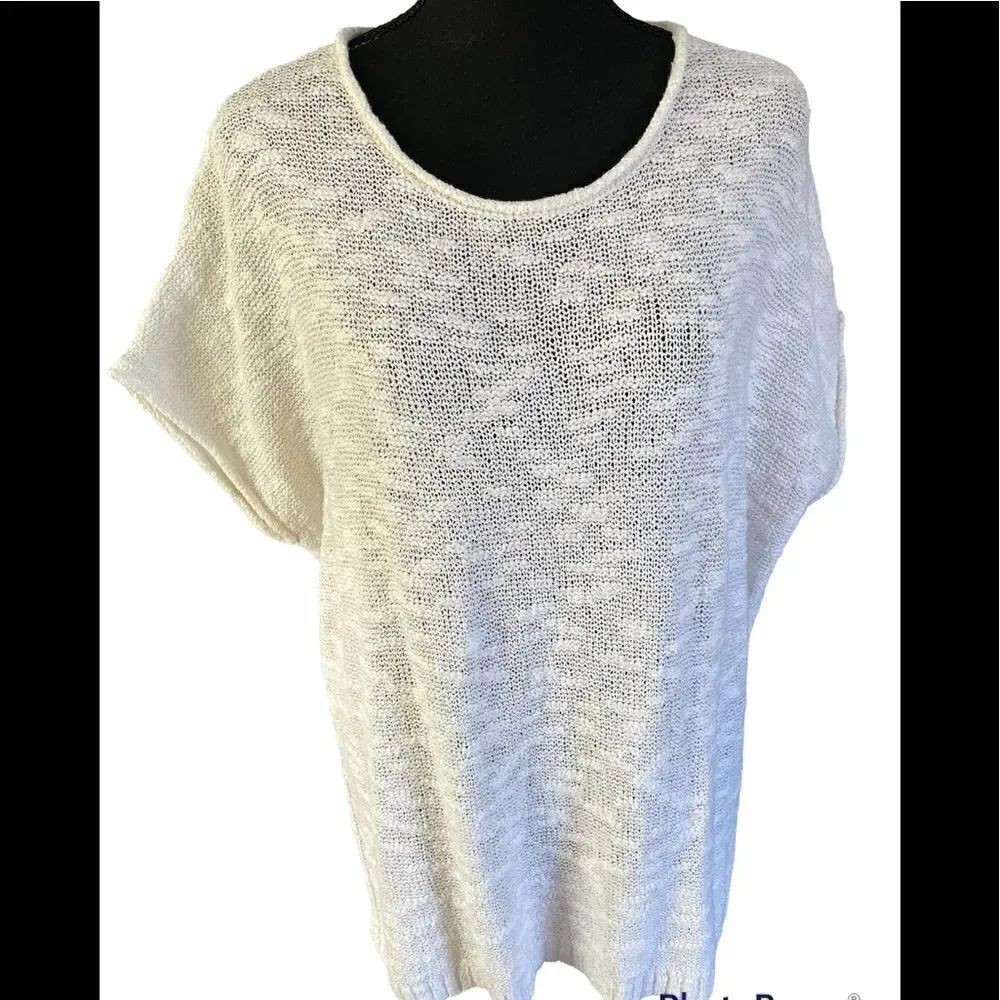 Old Navy lightweight knit top, ivory, size M